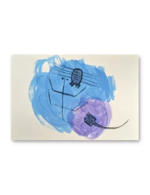 Abstrakte Lithografie in Blau und Violett mit schematischer Figur und geschwungenen Pinselspuren auf hellem Grund